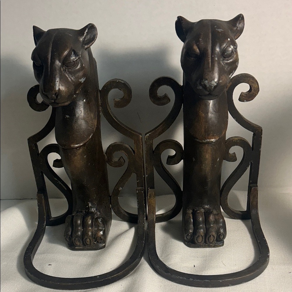 Elegant Brown Panther Bookends These are 10.7 pounds Cast Iron